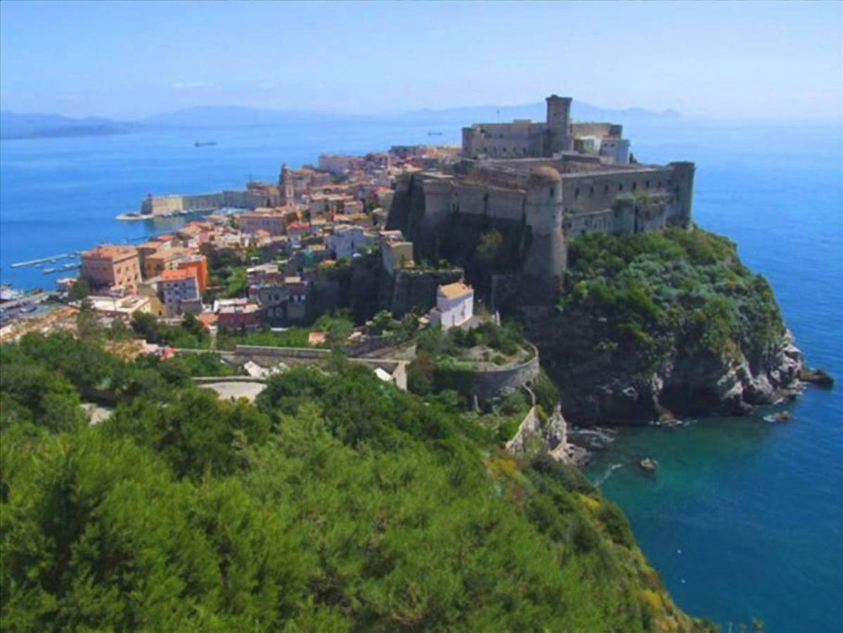 La Panatica Al Centro Storico Leilighet Gaeta Eksteriør bilde